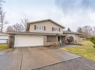 9795 Oaklane Ave SE, Waynesburg, OH 44688
