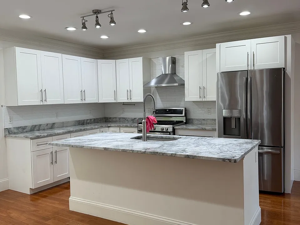 73 Broadway #1