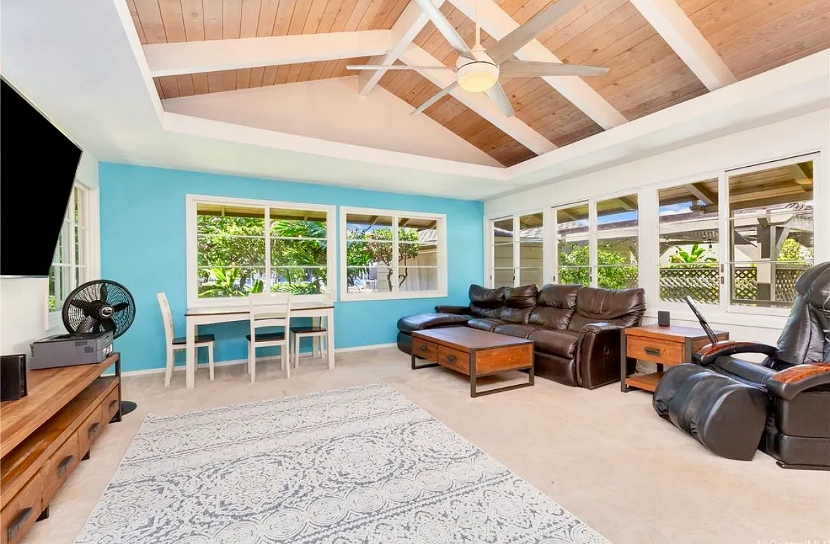 2 bed, 1000 sqft, $6,000 — Photo 2