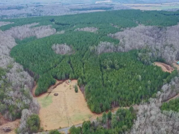 1596 Stewart Rd, Graysville, TN 37338