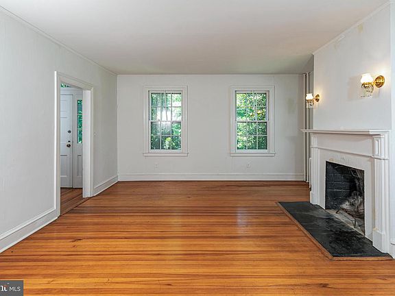 4th image of 78 Alexander St