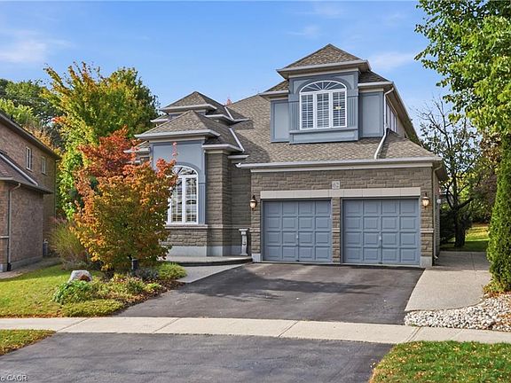 3rd image of 62 Anderson Ct