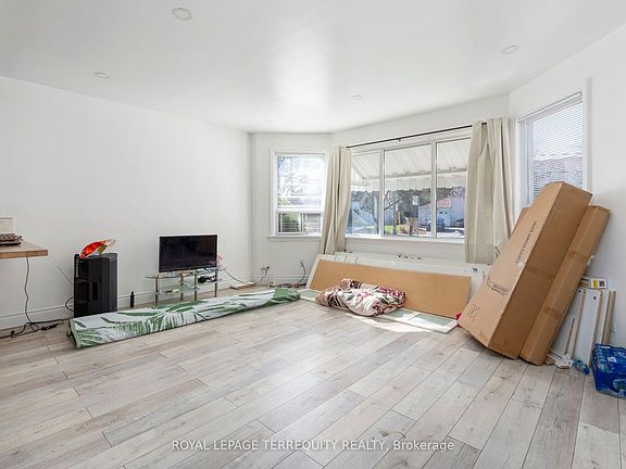 5th image of 64 Pelmo Cres