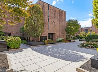 130 Spruce St APT 27A, Philadelphia, PA 19106