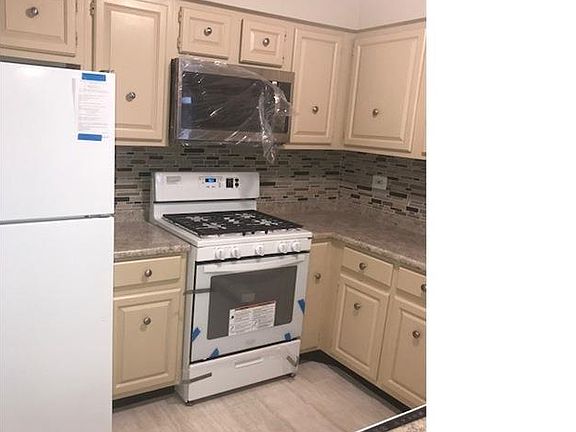 4th image of 4501 Provincetown Dr