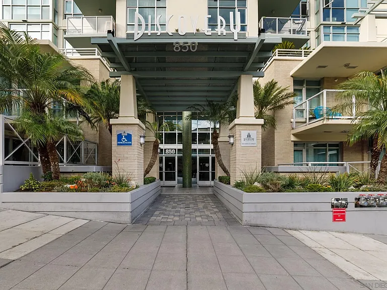 850 Beech St #511 — Photo 37