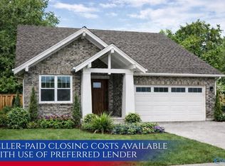 38 Monterey Dr, Albertville, AL 35950