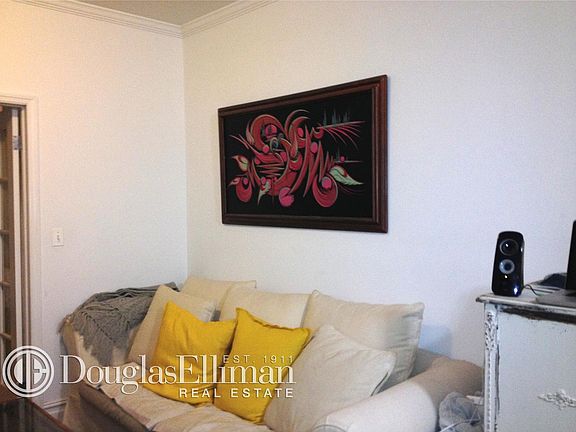 3rd image of 325 E 12th St APT 4C