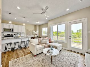 9137 Calvin Dr, West Des Moines, IA 50266