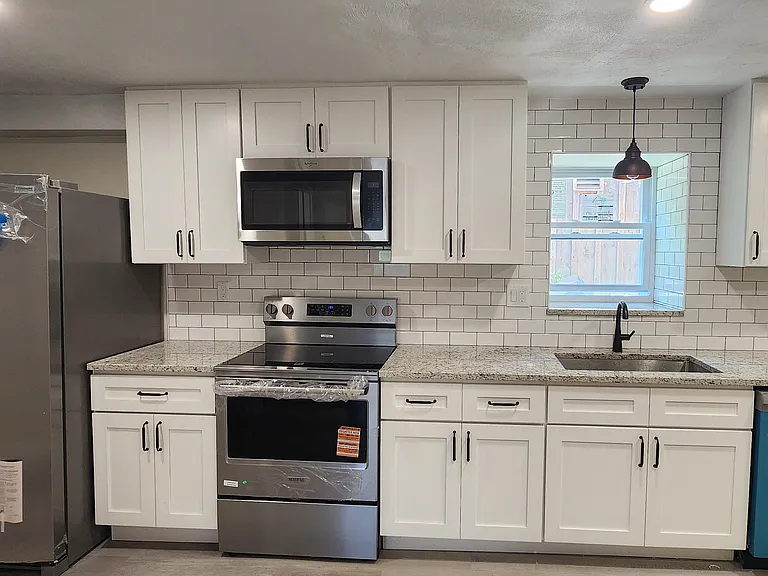 16 Sherman Ave #1 — Photo 4