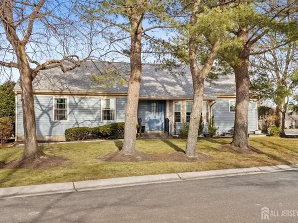 2A Andrew Jackson Ct, Monroe Township, NJ 08831