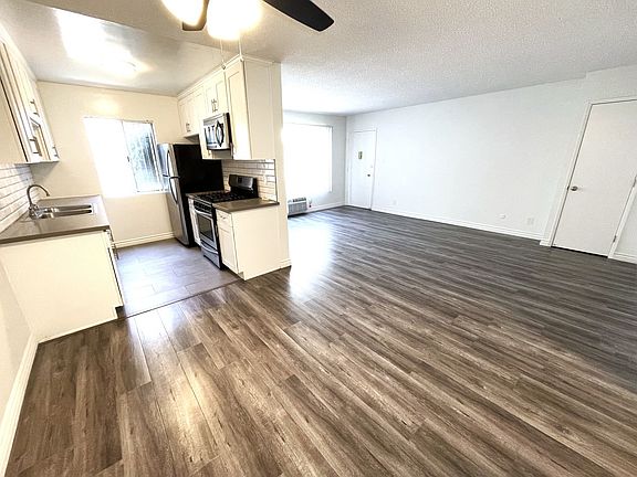 4th image of 3755 Mentone Ave APT 2