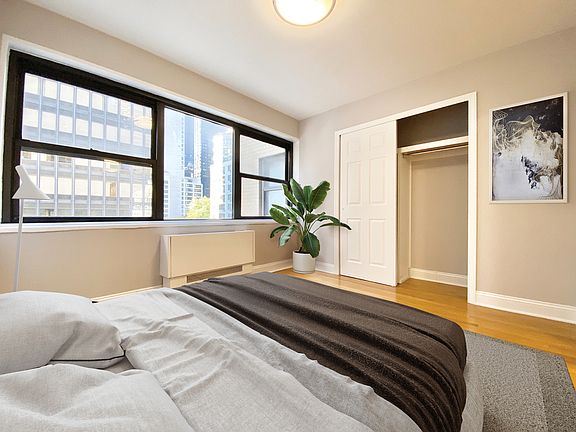 3rd image of 305 E 47th St #15G