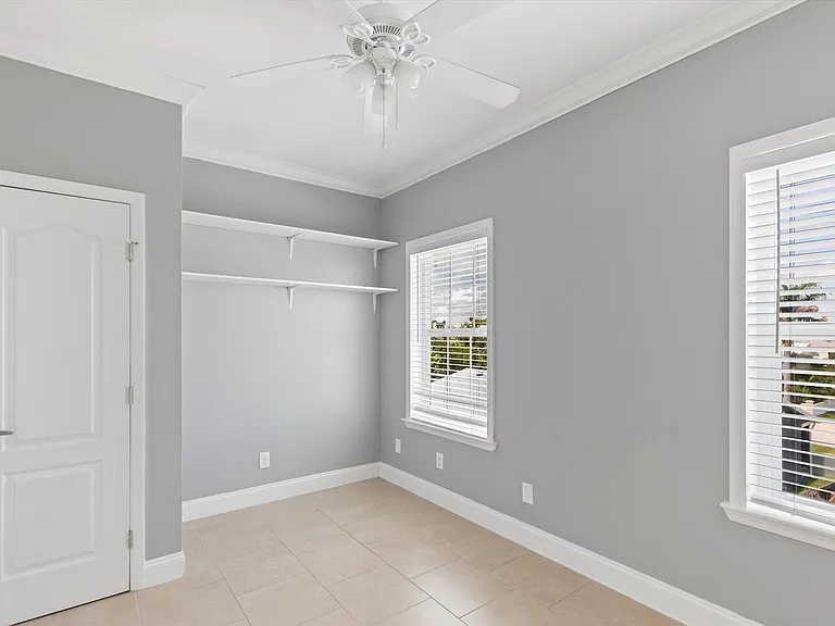 22 Ed Swift Rd — Photo 9