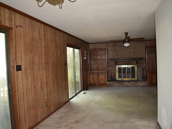 5th image of 210 Corral Dr