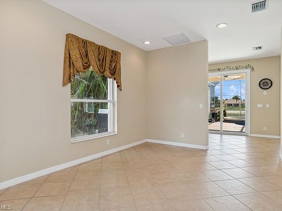 4th image of 2804 Amberwood Ln