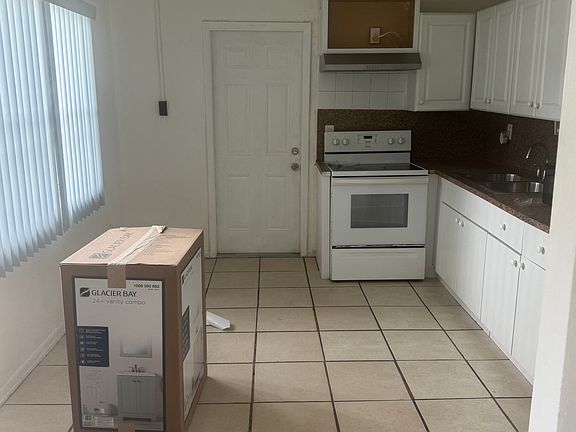 5th image of 1530 NE 149th St #1532