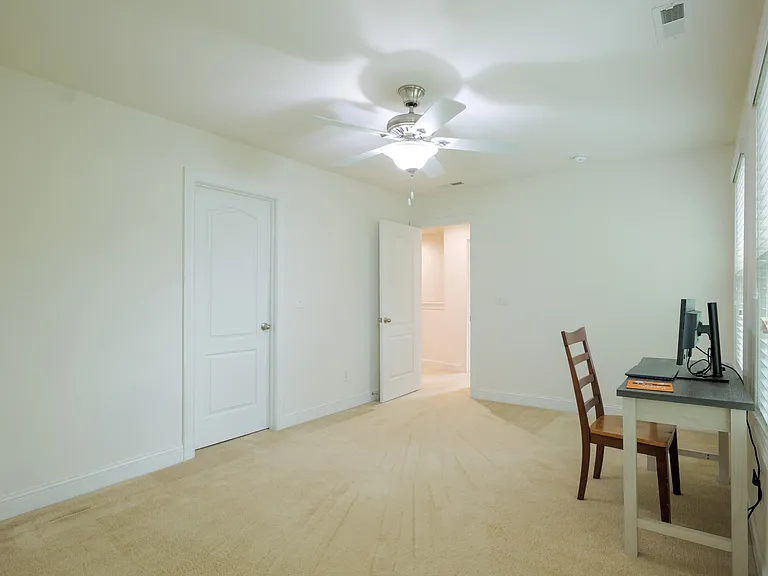 411 Alamosa Pl — Photo 32