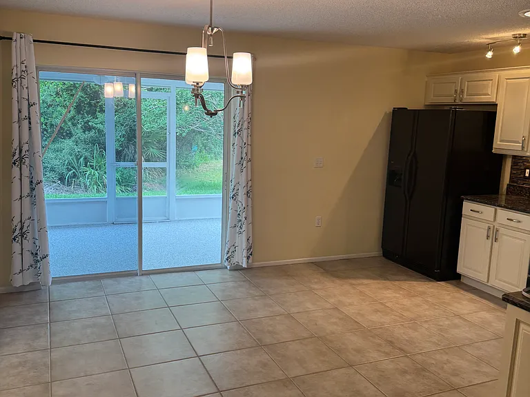 371 Augustine Ct — Photo 5