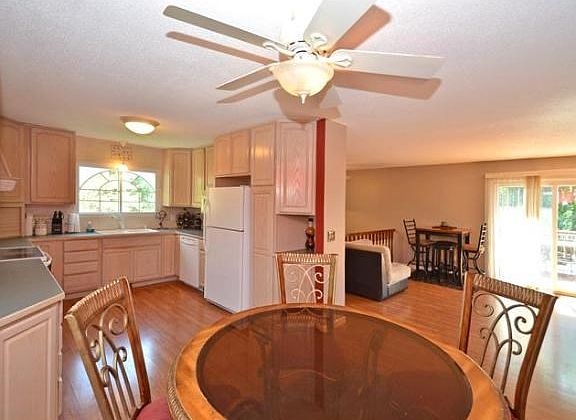 4th image of 11013 Louisiana Ct E