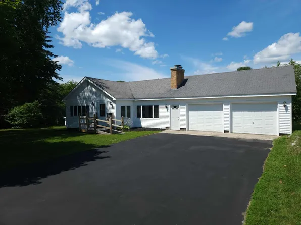612 W Harrie St, Newberry, MI 49868