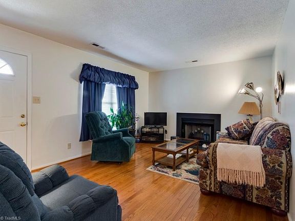 5th image of 200 Carolyn Coleman Way