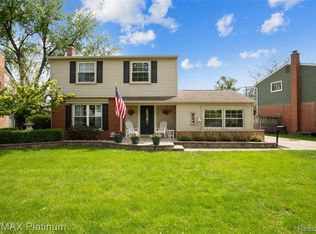 624 Reed Ct, Northville, MI 48167