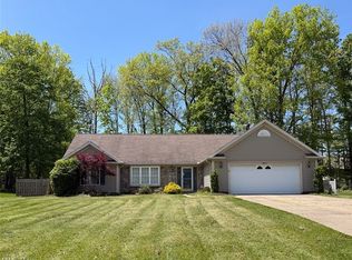 8912 Isabelle Ln, Macedonia, OH 44056