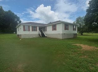 21 Cosby Ln, Farmville, VA 23901