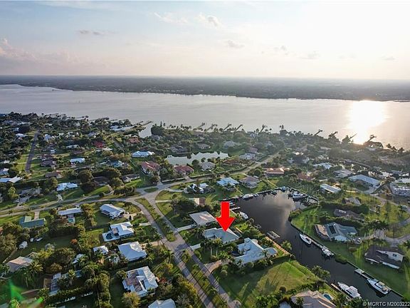 3rd image of 2480 NW Everglades Blvd