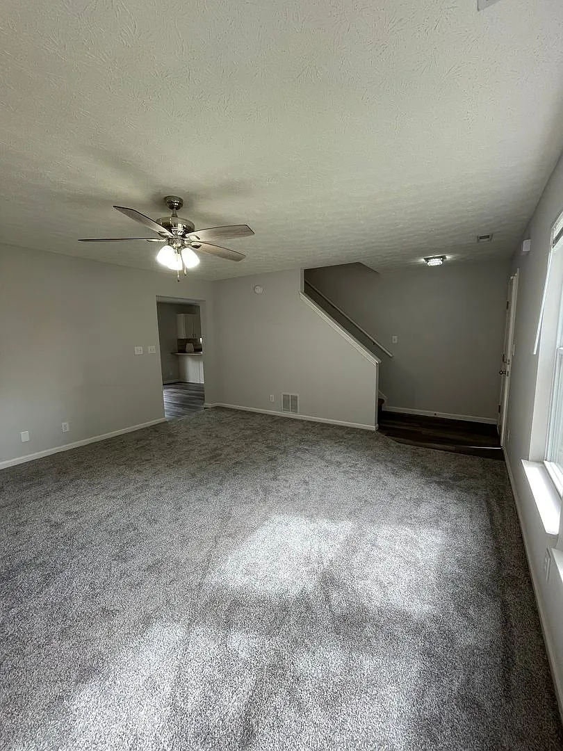 3 Bedroom, 2.5 Bath Home in Prophets Ridge Subdivision — Photo 3