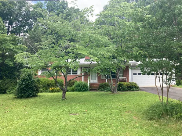 165 Crepe Myrtle Cir, Winston Salem, NC 27106