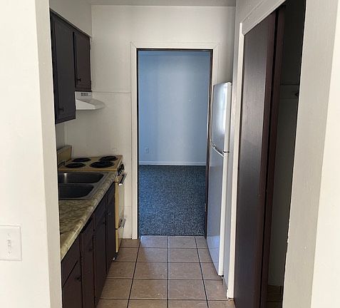 3rd image of 1201 Dixon Ave #C