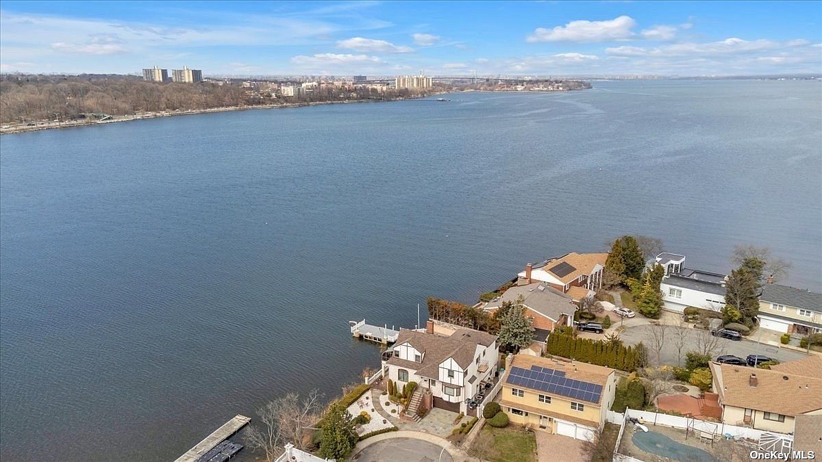 231-19 Bay Avenue, Douglaston, NY 11363 | MLS #3466616 | Zillow