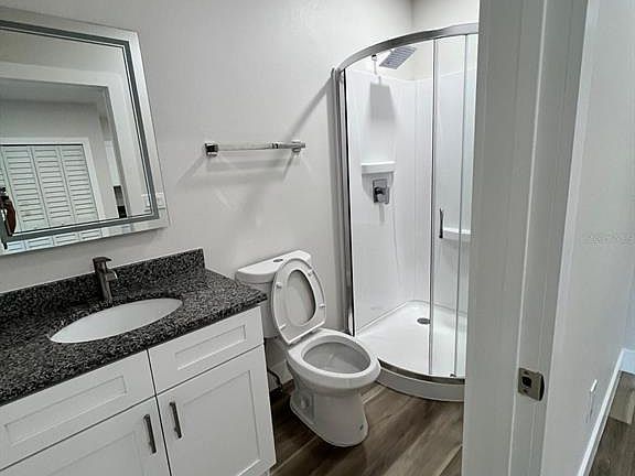 3rd image of 475 Umatilla Blvd