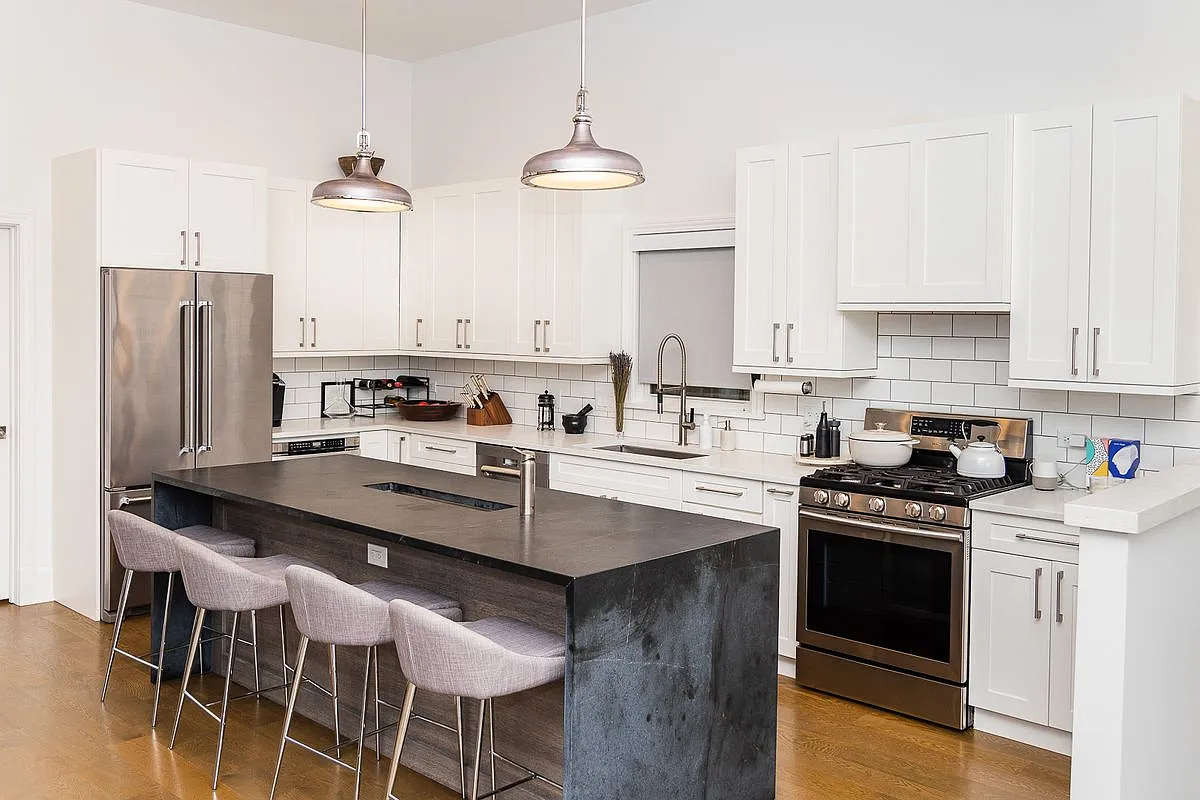 2 bed, 1675 sqft, $3,995 — Photo 4
