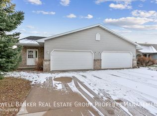 901 W Ridgeview Dr, Appleton, WI 54914