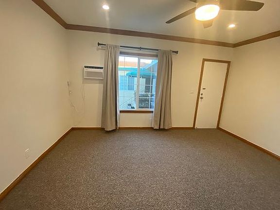 4th image of 1330 S Barrington Ave APT 14