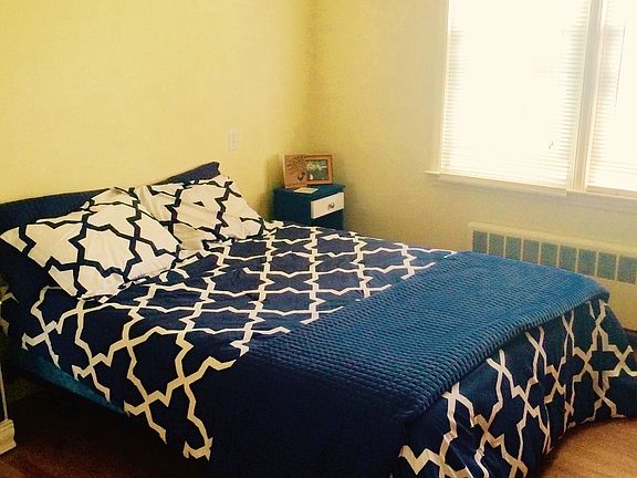 Master Bedroom - King Bed