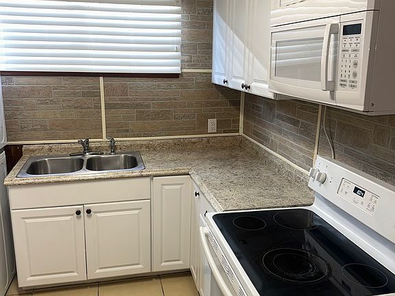 5th image of 8528 Panola St