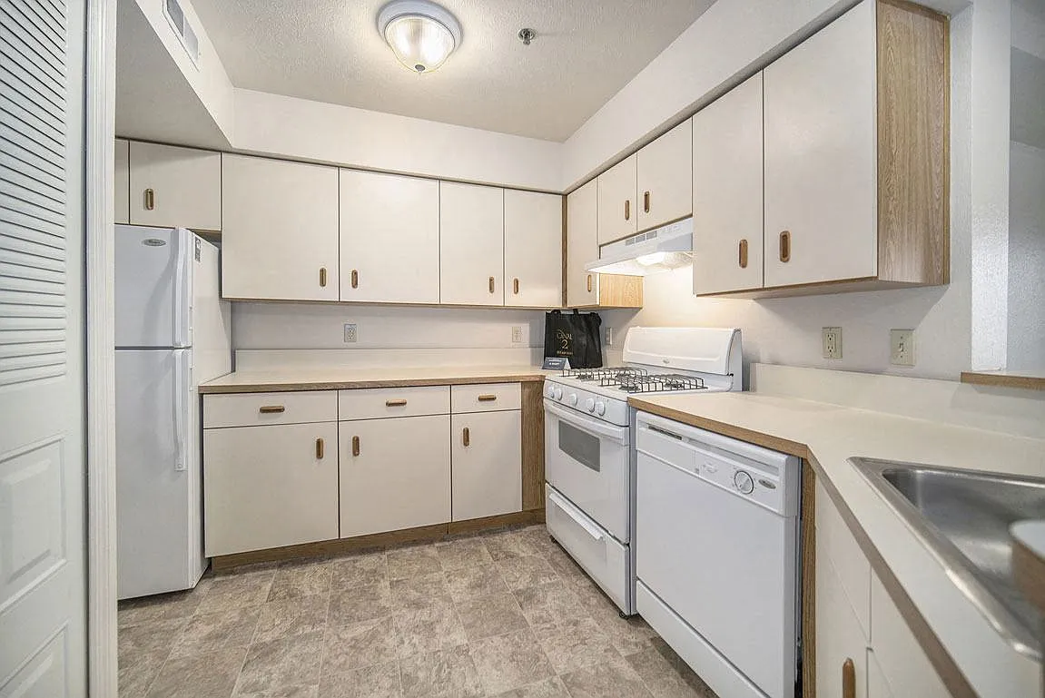 Canal 2 Apartments — Photo 2