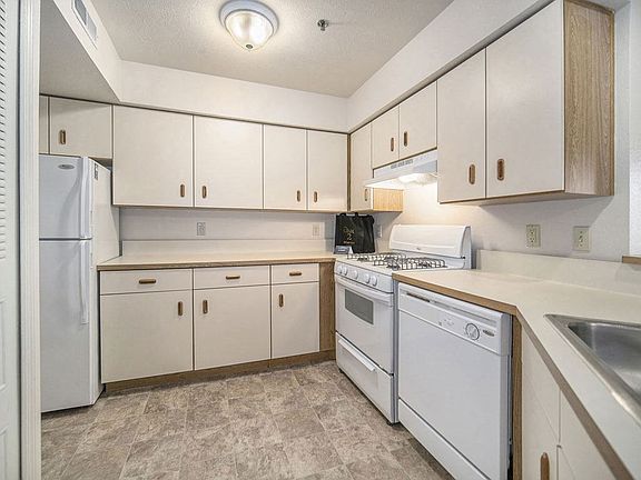 2nd image of 7606 Briarbrook Dr #108-1A