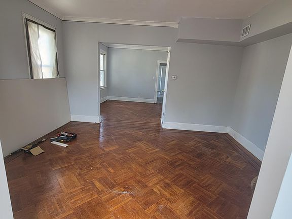 3rd image of 168 Columbia Ave Floor 2