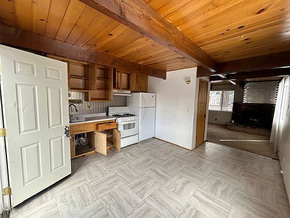 5th image of 745 W Aeroplane Blvd