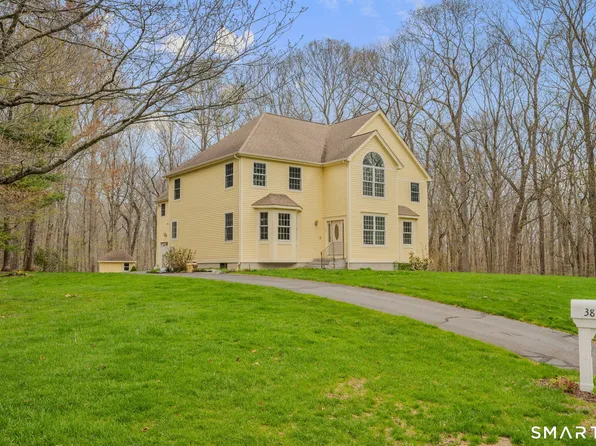 38 Jeremy Drive, East Lyme, CT 06333