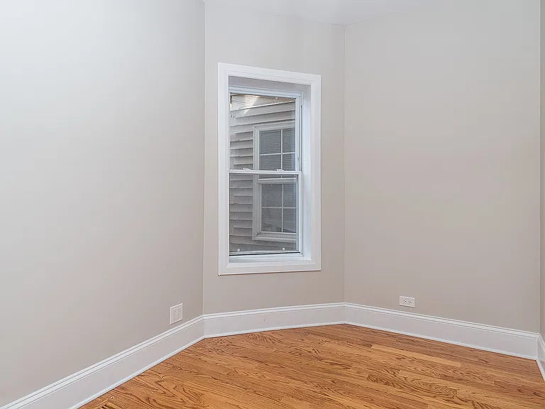 1840 N Saint Louis Ave #1 — Photo 15