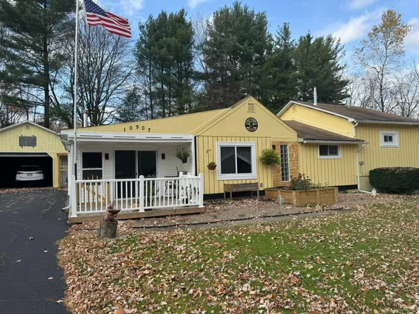 10907 Hollis Rd, Meadville, PA 16335
