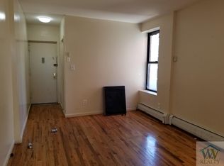 545 E 183rd St, Bronx, NY 10458