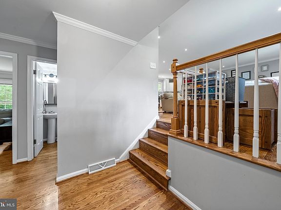 4th image of 9850 Wellhouse Dr
