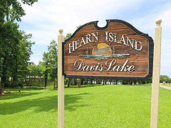 3rd image of 625 Davis Lake Rd